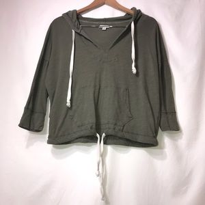 American Eagle - size M - cropped hoodie